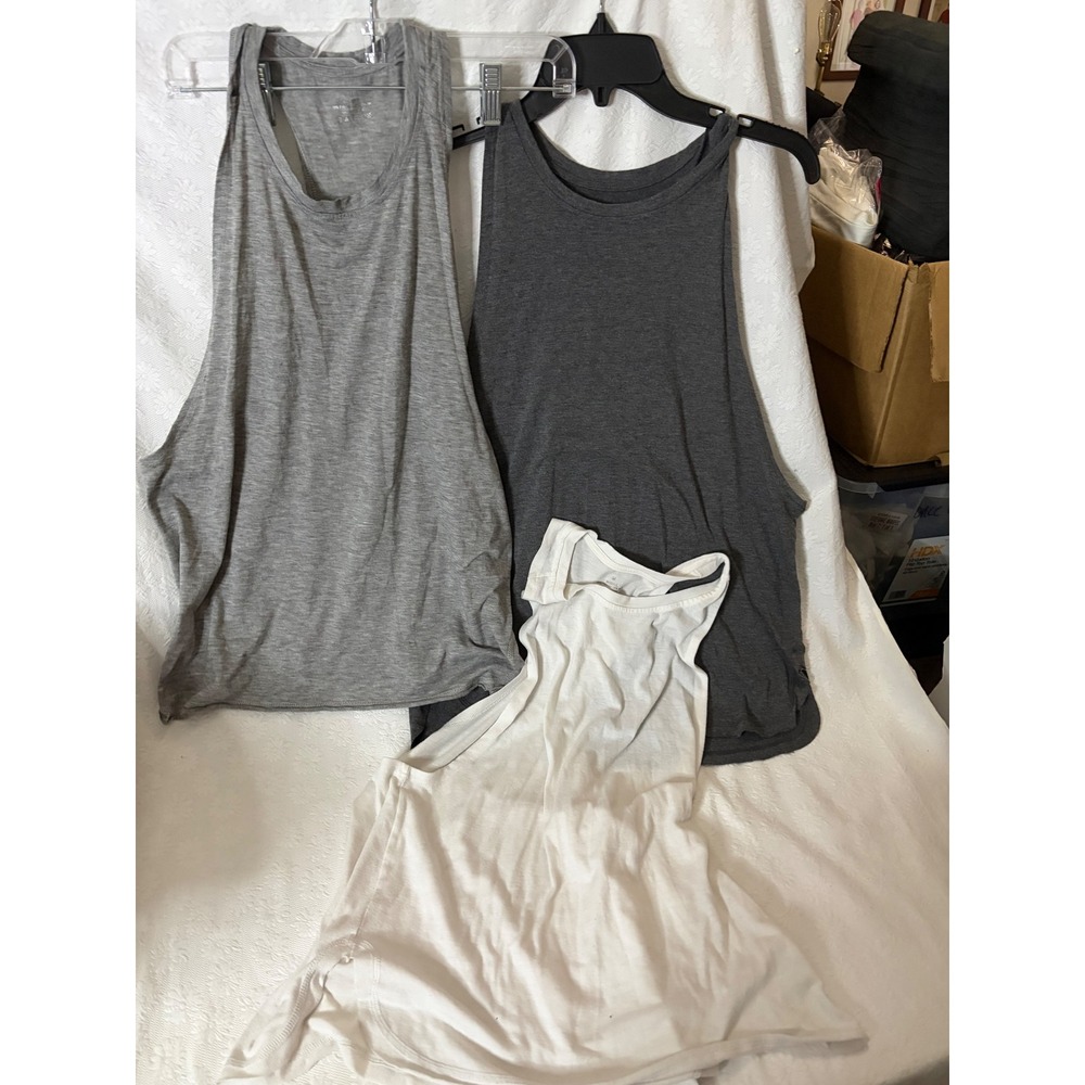 3 White Short Sleeve Crewneck Gym Core Streetwear Poly Rayon Blend Basic Size M
